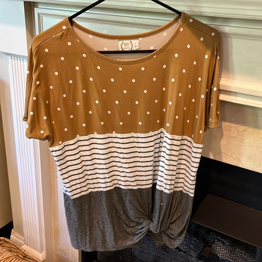 Size S knit top. Worn several times.  Listing #185